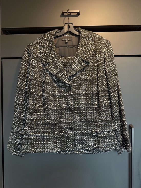 Lafayette 148 New York Jackets & Blazers - Lafayette 148 Black & White Tweed with Sequins Jacket and Skirt (NWT)